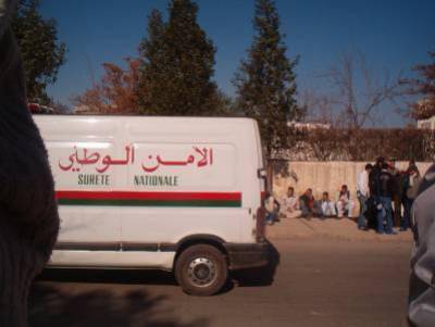 fuck al  makhzan  ki  bgha  aykoun  3andi  hasasiya  m3ahoum  ????